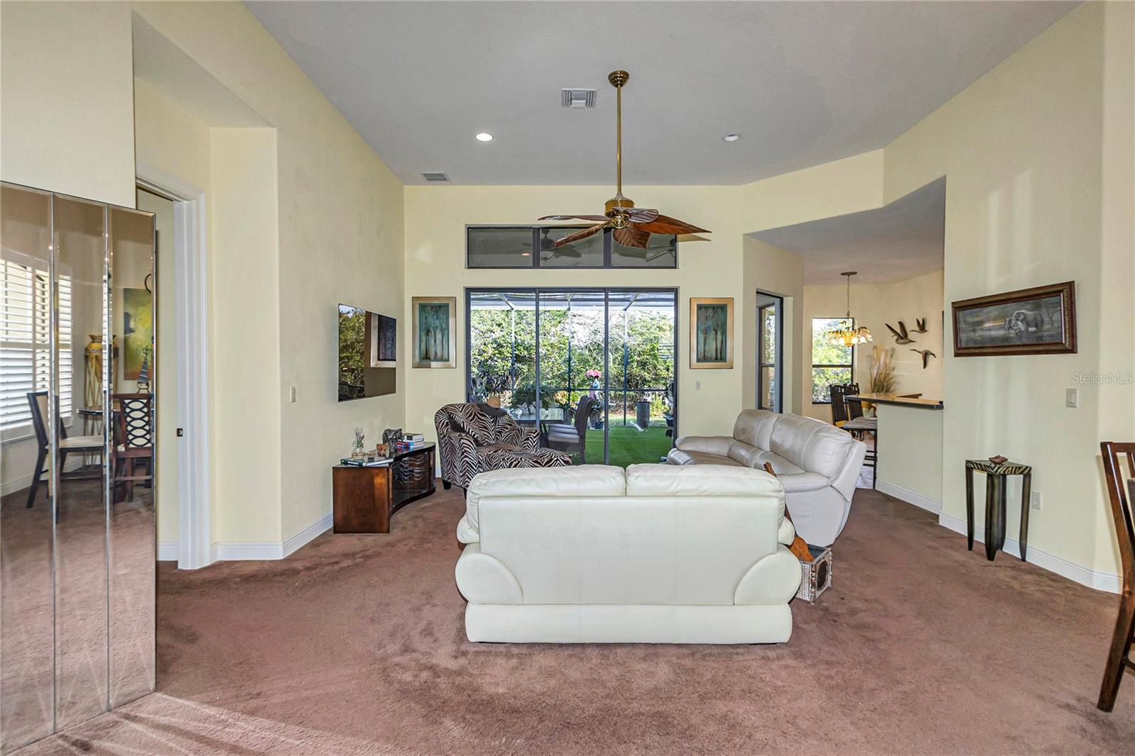 Image 4 of 79 For 5203 Grove Manor