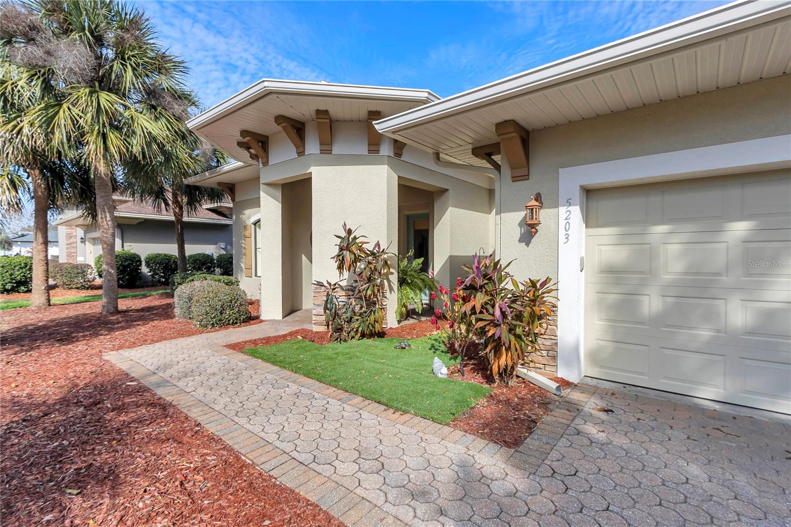 Image 41 of 79 For 5203 Grove Manor