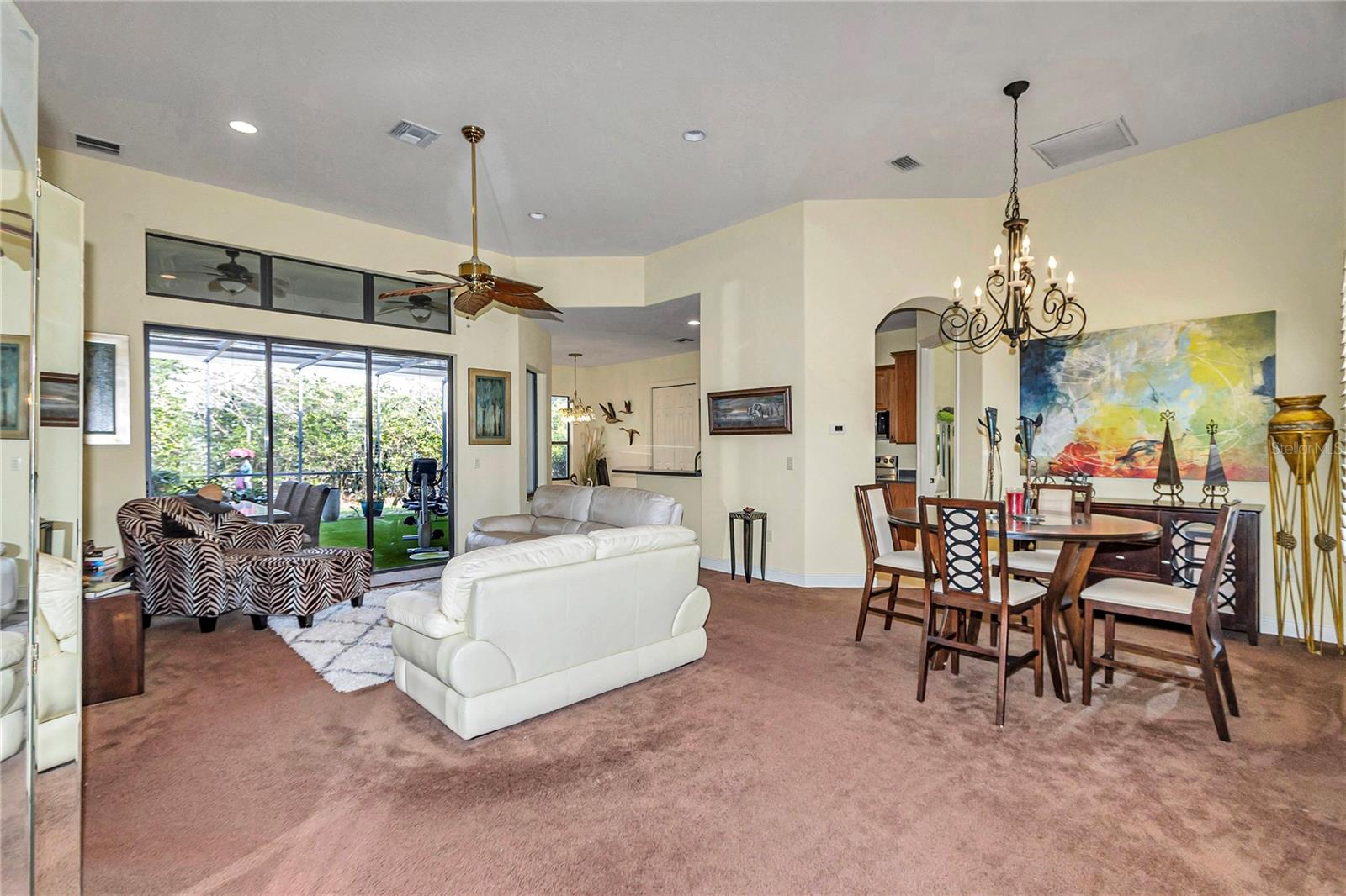 Image 5 of 79 For 5203 Grove Manor