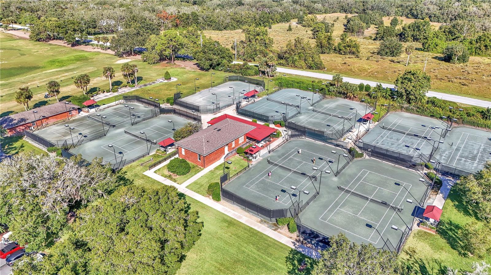 Image 71 of 79 For 5203 Grove Manor