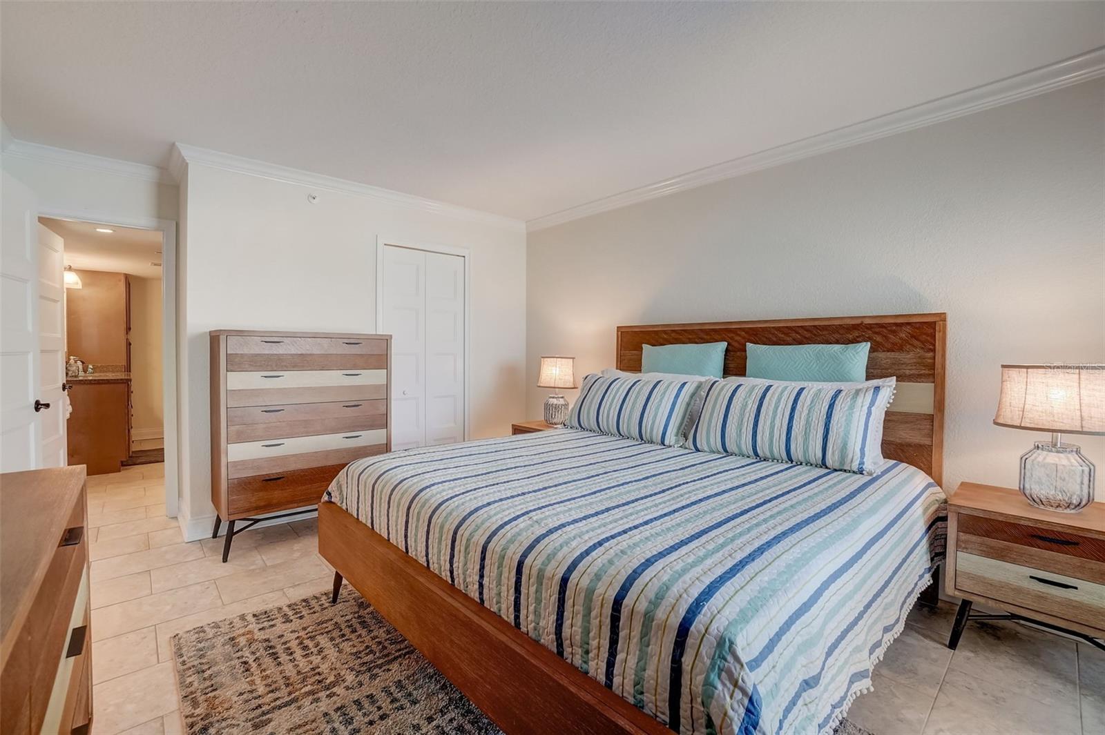 Image 25 of 46 For 5207 Atlantic Avenue 222