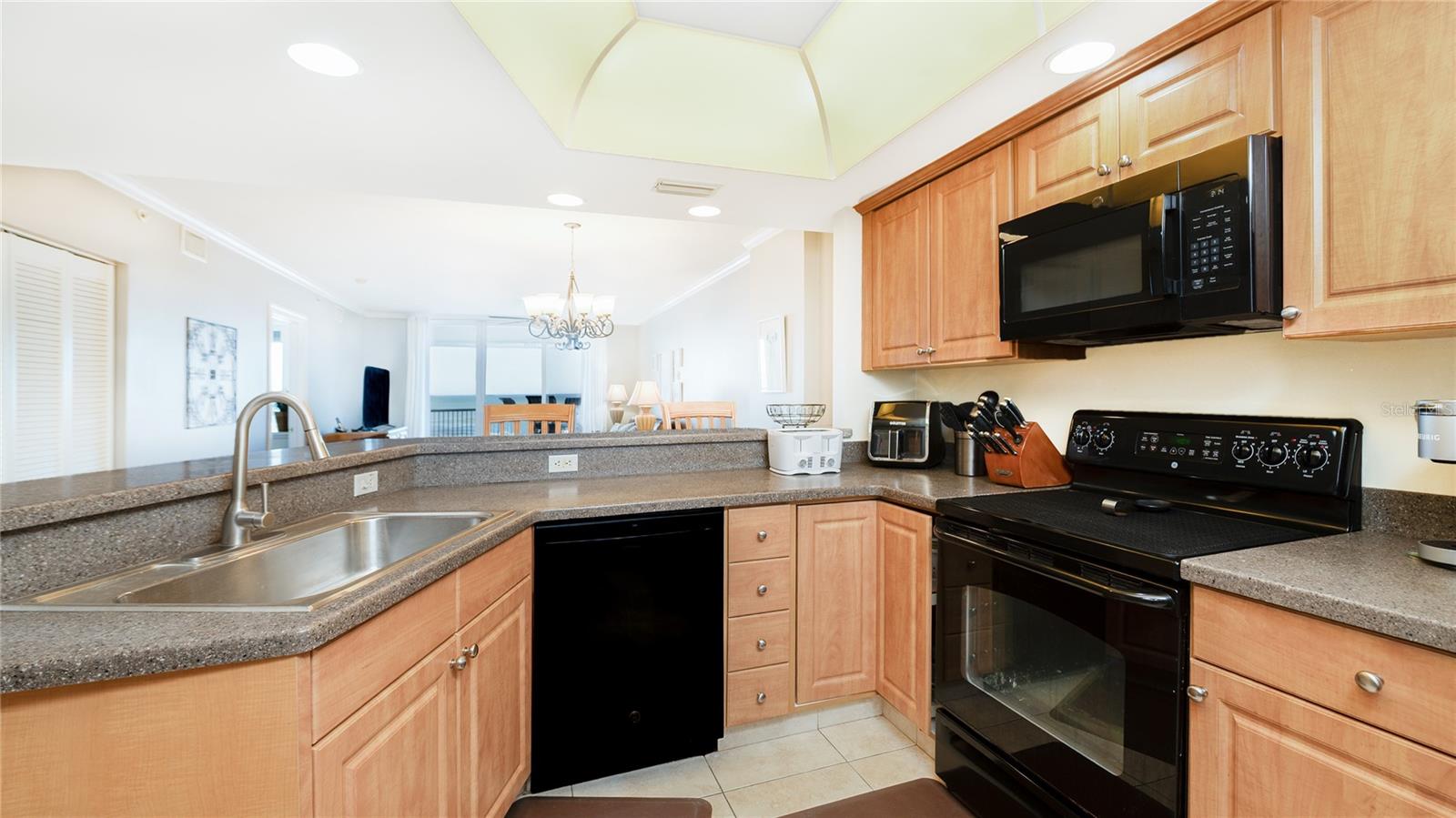 Image 12 of 47 For 3311 Atlantic Avenue 202