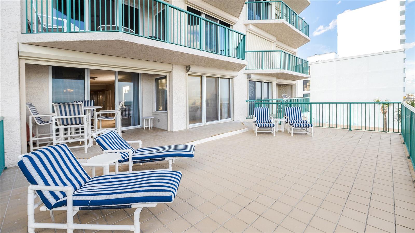 Image 3 of 47 For 3311 Atlantic Avenue 202