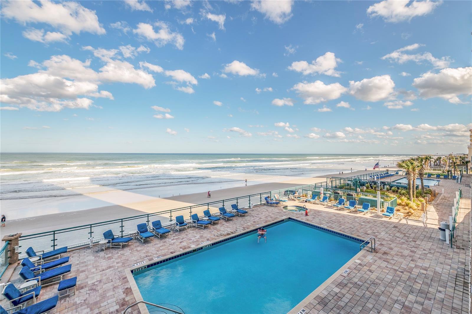 Image 5 of 47 For 3311 Atlantic Avenue 202