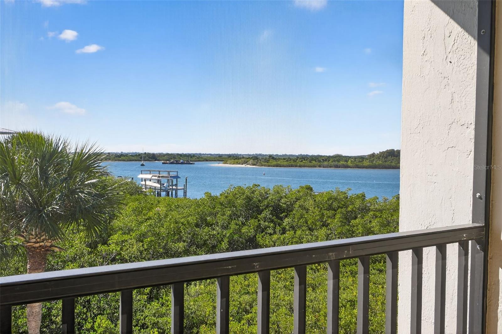 Listing photo id 15 for 2700 Peninsula Avenue 132