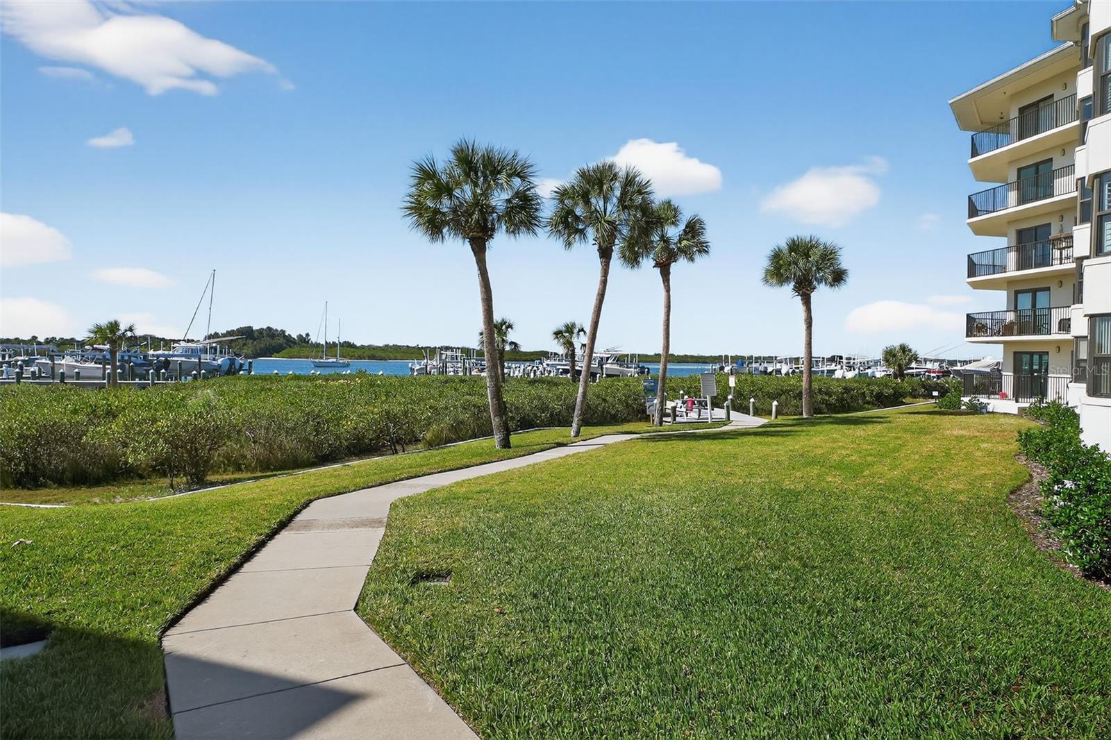 Listing photo id 40 for 2700 Peninsula Avenue 132