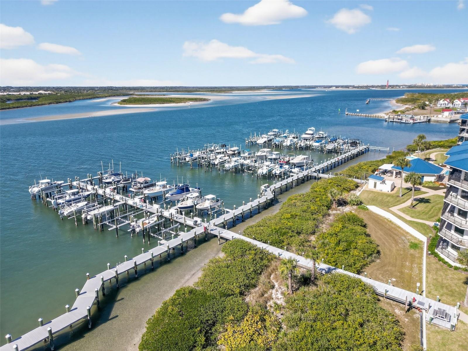 Listing photo id 50 for 2700 Peninsula Avenue 132