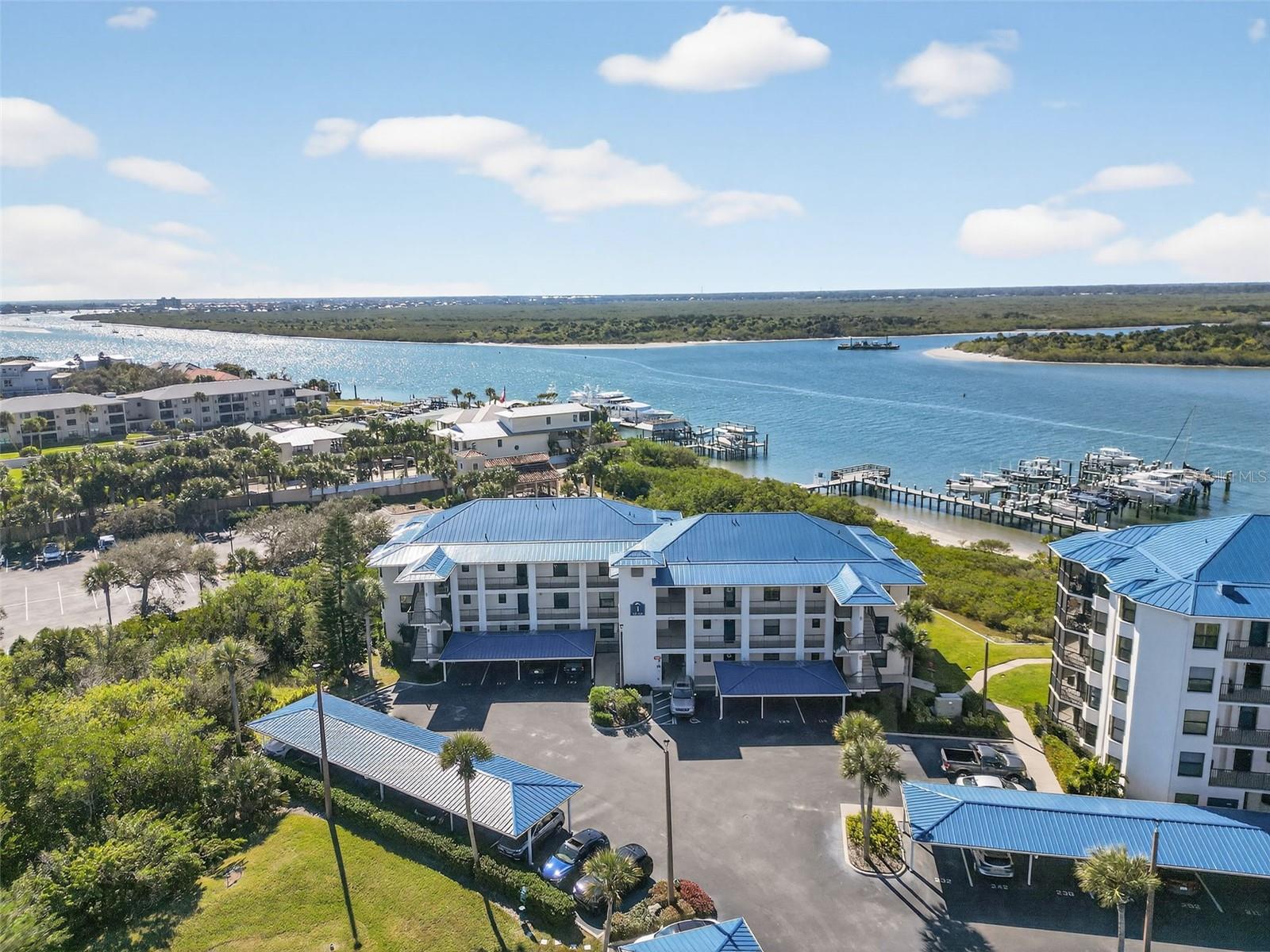 Listing photo id 51 for 2700 Peninsula Avenue 132