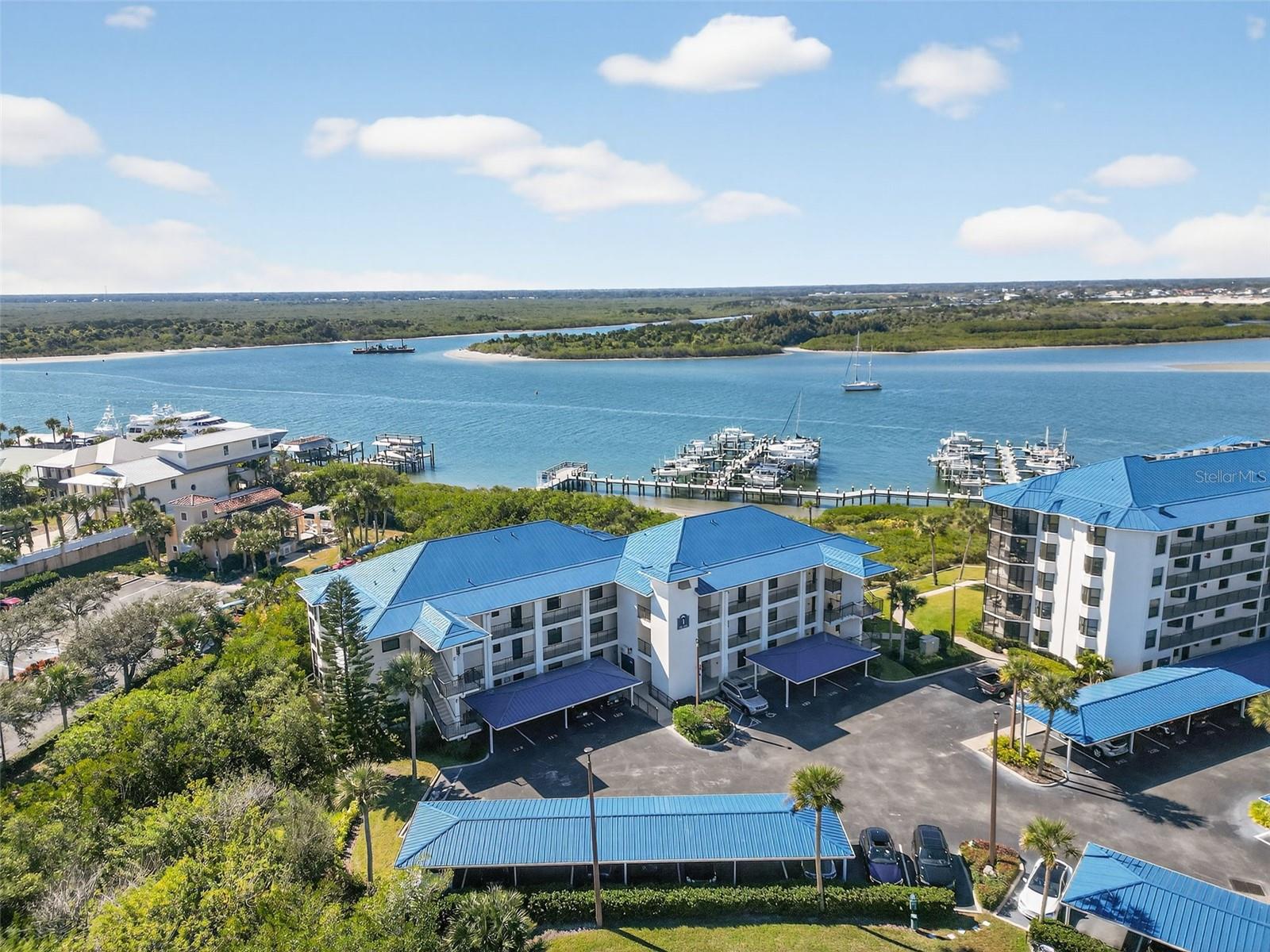 Listing photo id 52 for 2700 Peninsula Avenue 132