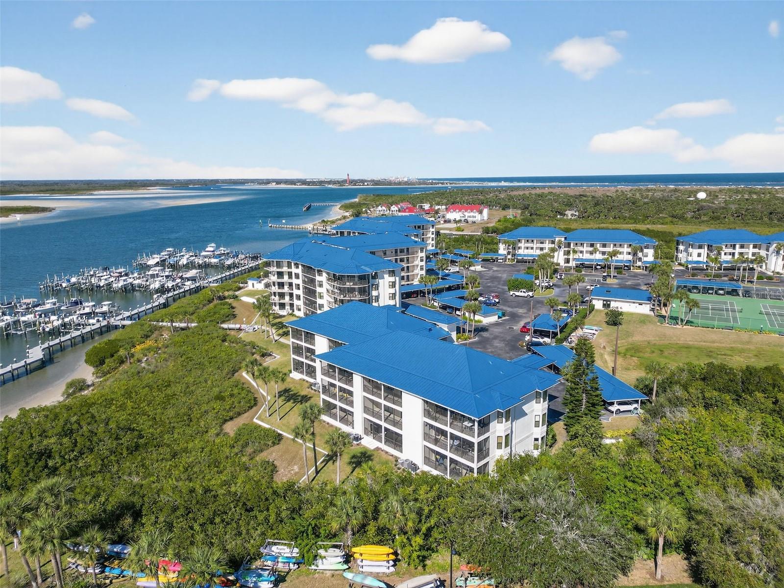 Listing photo id 54 for 2700 Peninsula Avenue 132