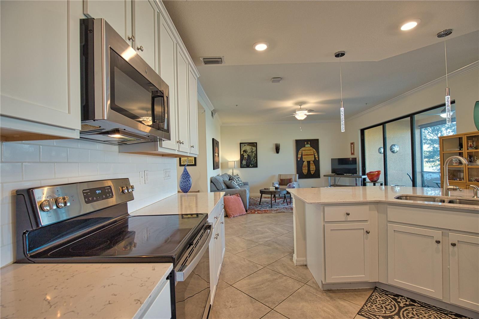 Image 18 of 47 For 10042 Crooked Creek Drive 102