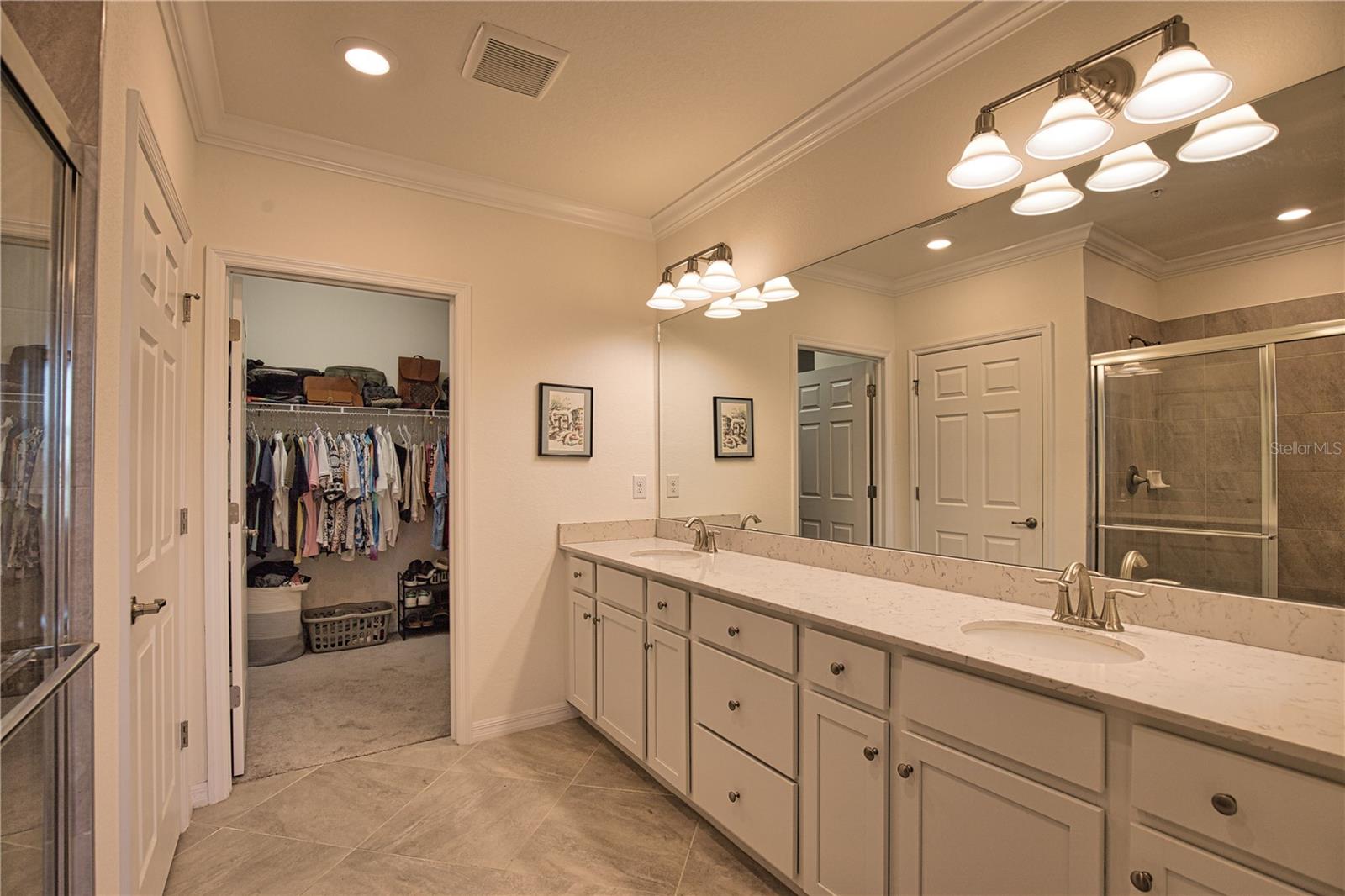 Image 29 of 47 For 10042 Crooked Creek Drive 102