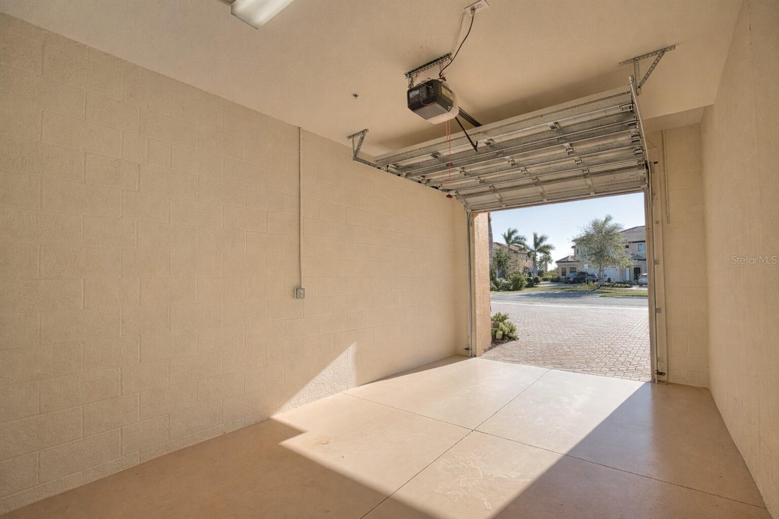 Image 39 of 47 For 10042 Crooked Creek Drive 102