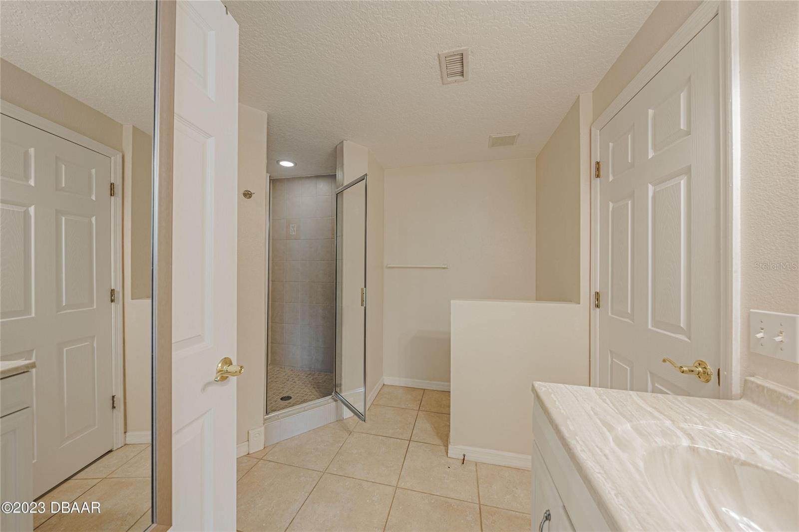 Image 20 of 36 For 3733 Cardinal Boulevard 2