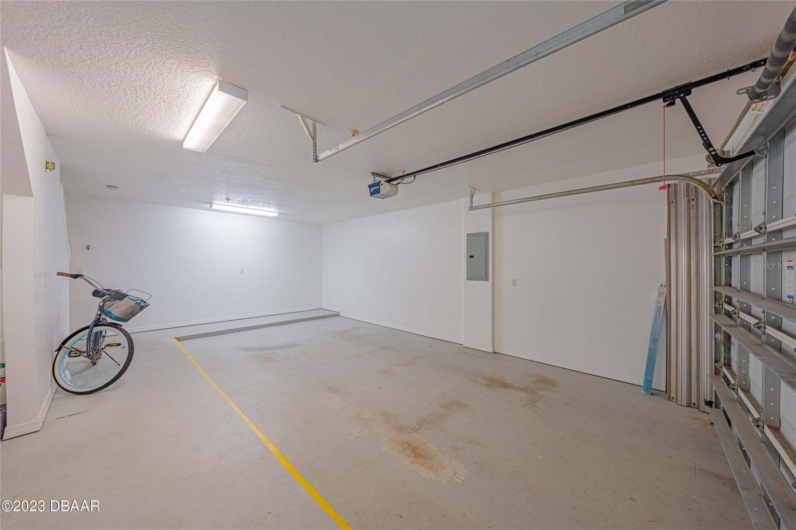 Image 26 of 36 For 3733 Cardinal Boulevard 2