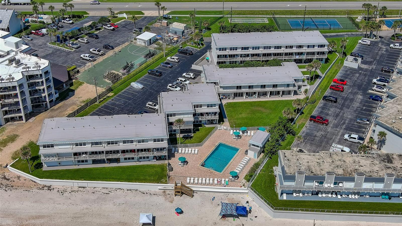 Image 6 of 44 For 4849 Saxon Drive C102