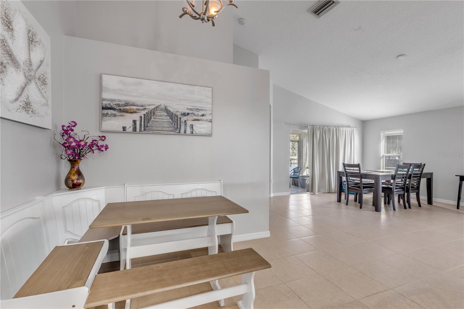 Image 11 of 72 For 649 Coral Trace Boulevard