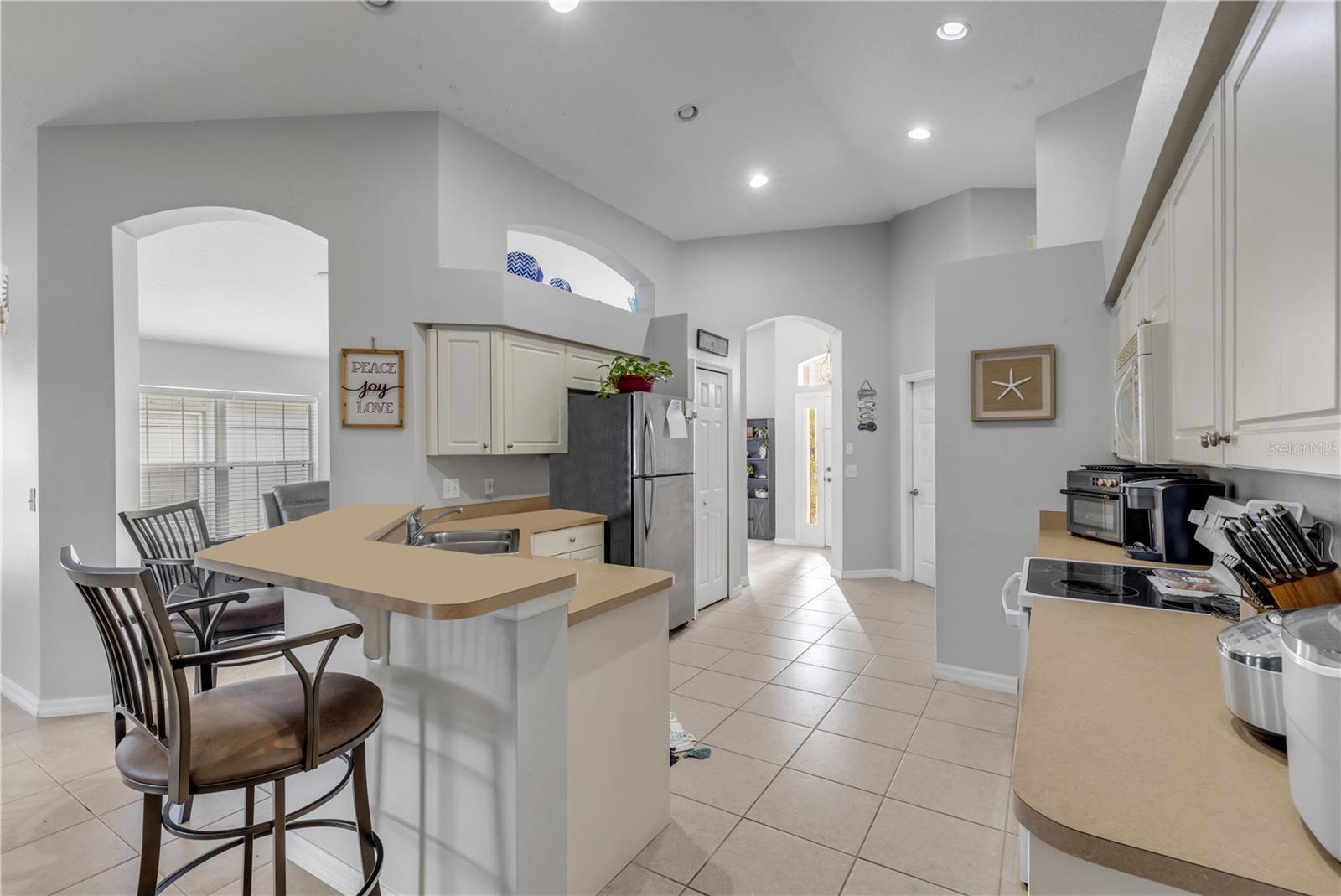 Image 12 of 72 For 649 Coral Trace Boulevard