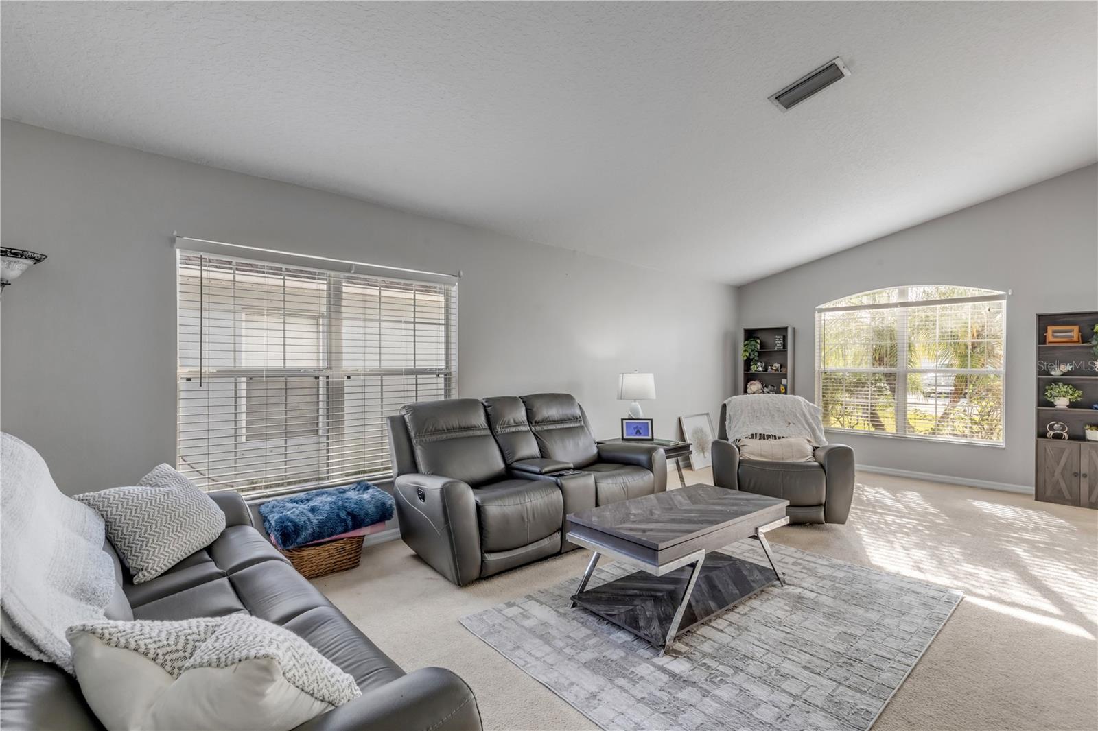 Image 19 of 72 For 649 Coral Trace Boulevard