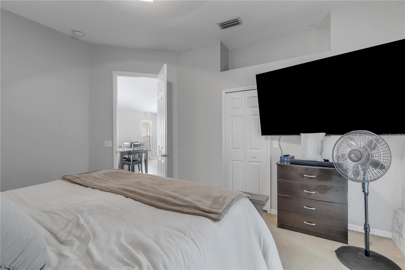 Image 23 of 72 For 649 Coral Trace Boulevard