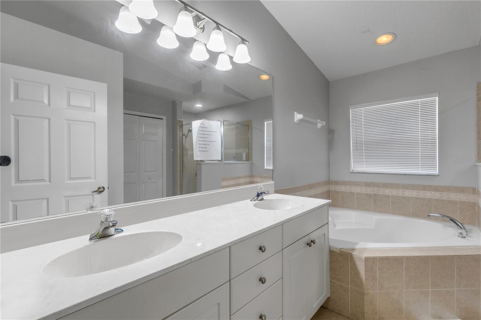 Image 24 of 72 For 649 Coral Trace Boulevard