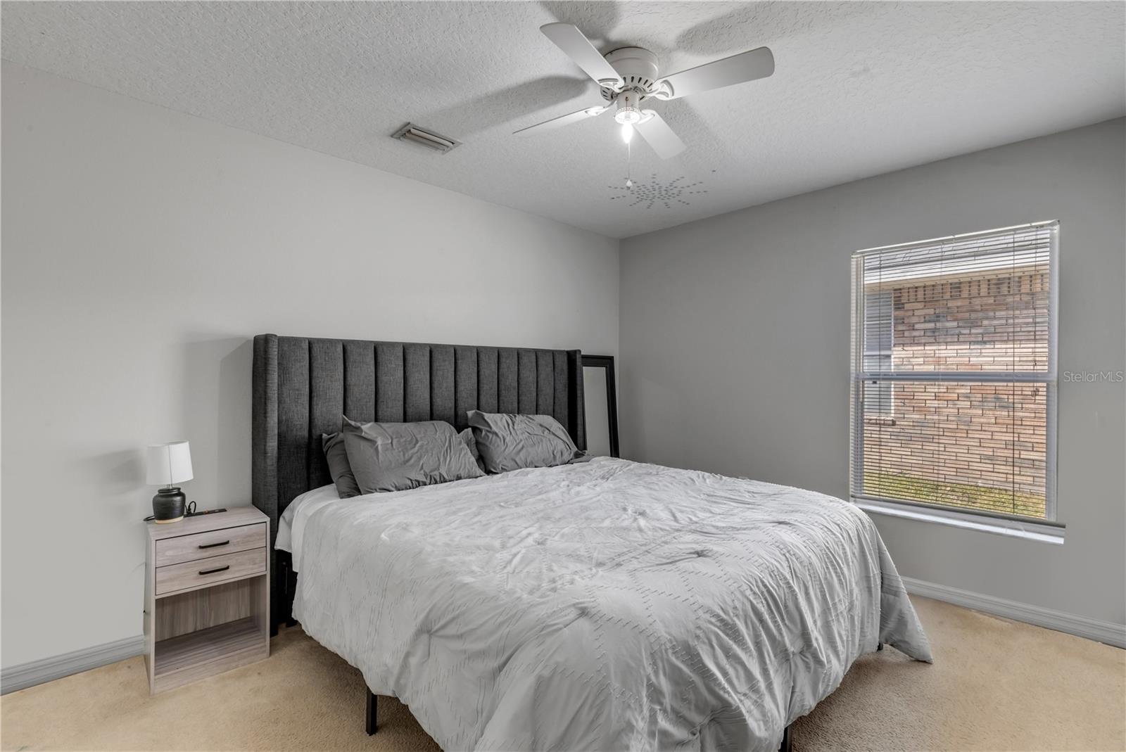 Image 28 of 72 For 649 Coral Trace Boulevard