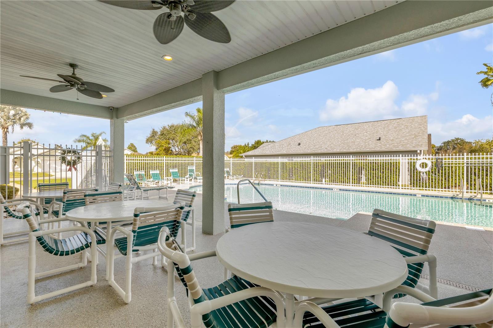 Image 56 of 72 For 649 Coral Trace Boulevard