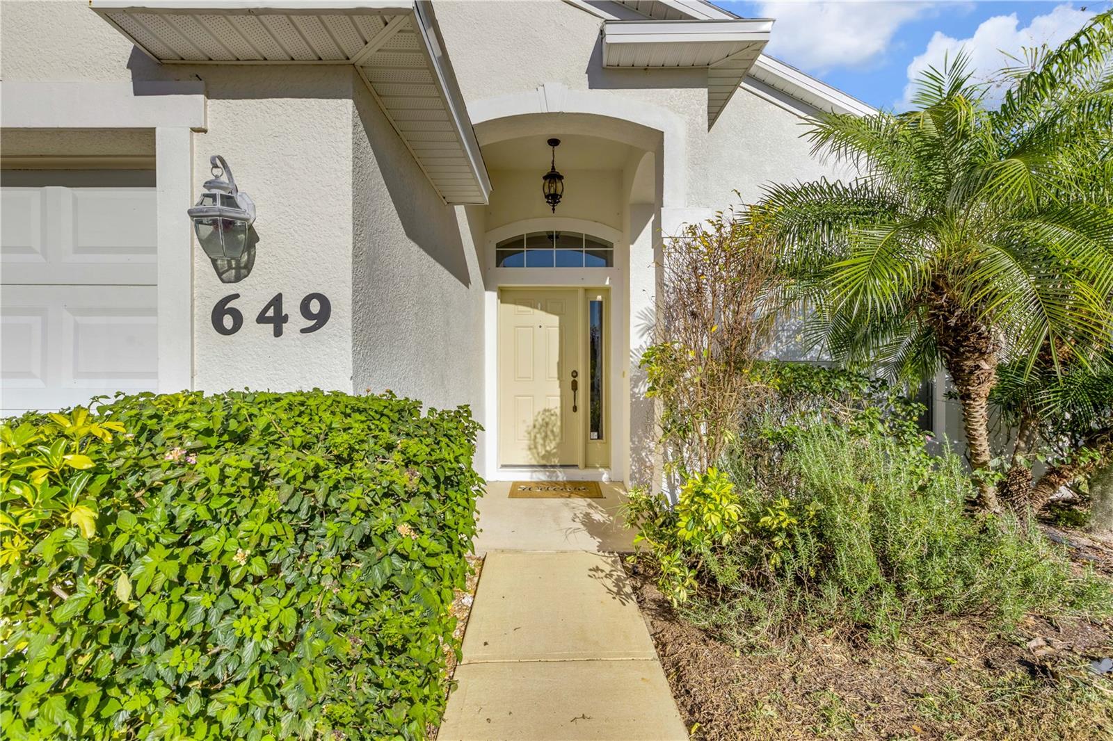 Image 6 of 72 For 649 Coral Trace Boulevard