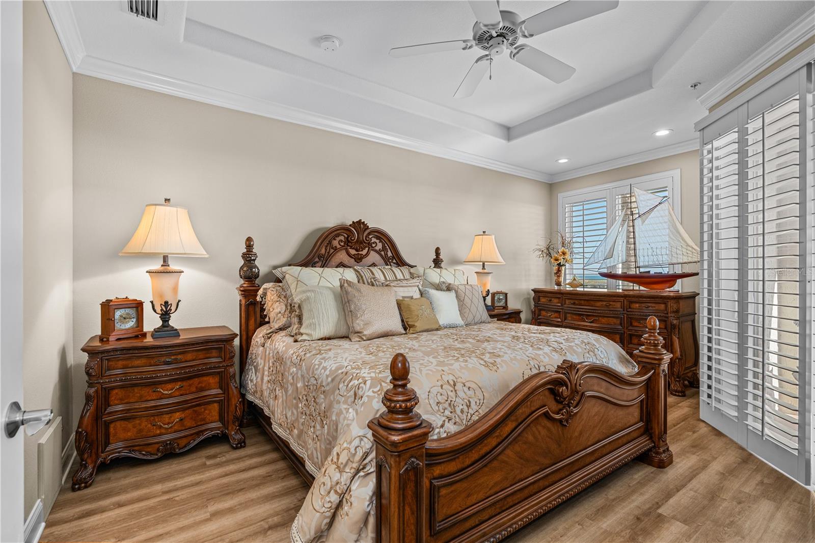 Image 23 of 54 For 2450 Ocean Shore Boulevard 116