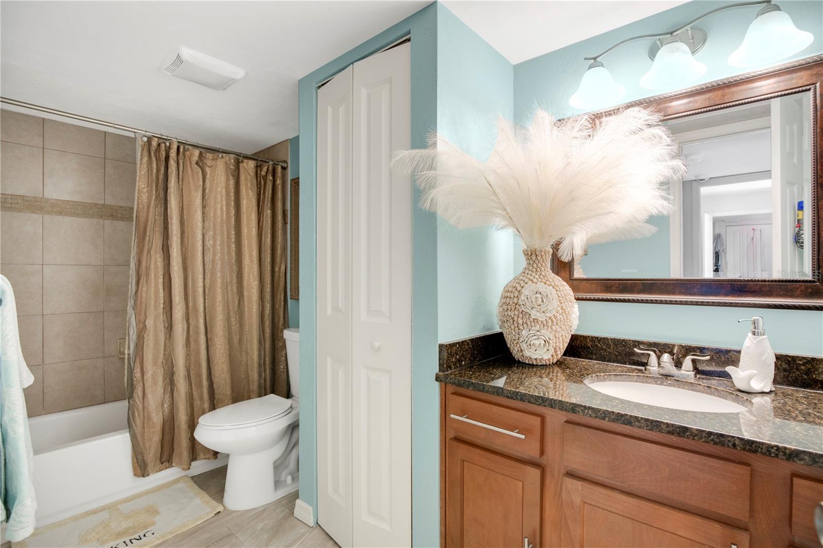 Image 17 of 30 For 4150 Atlantic Avenue 111b