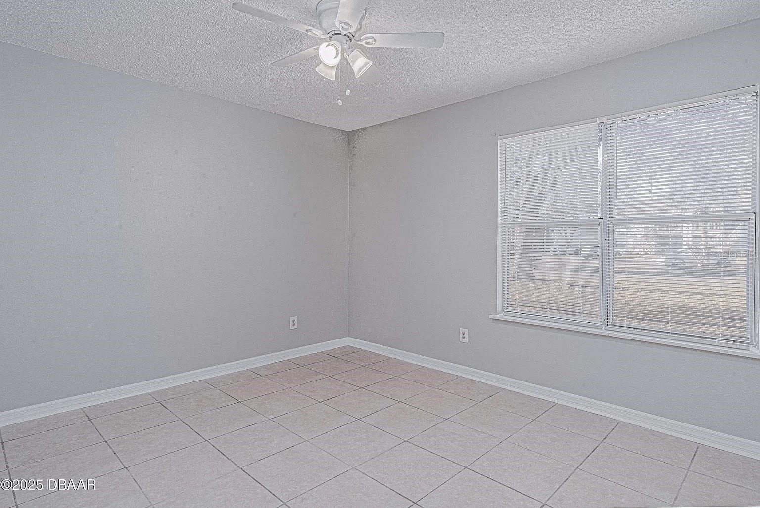 Image 13 of 19 For 1600 Big Tree Road H4