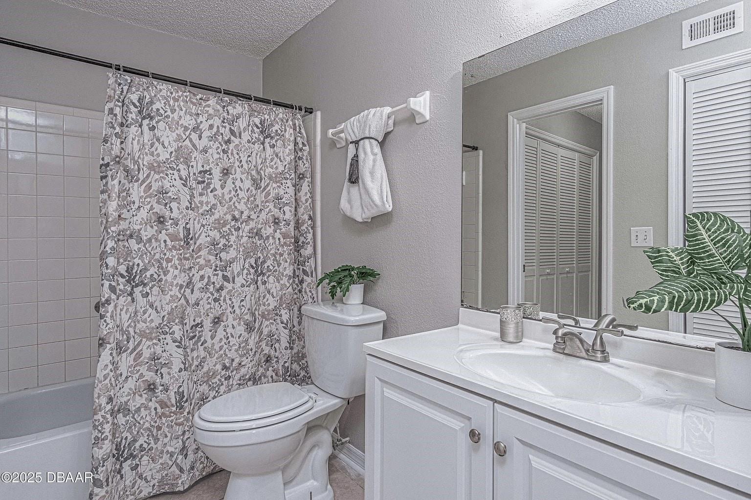 Image 14 of 19 For 1600 Big Tree Road H4