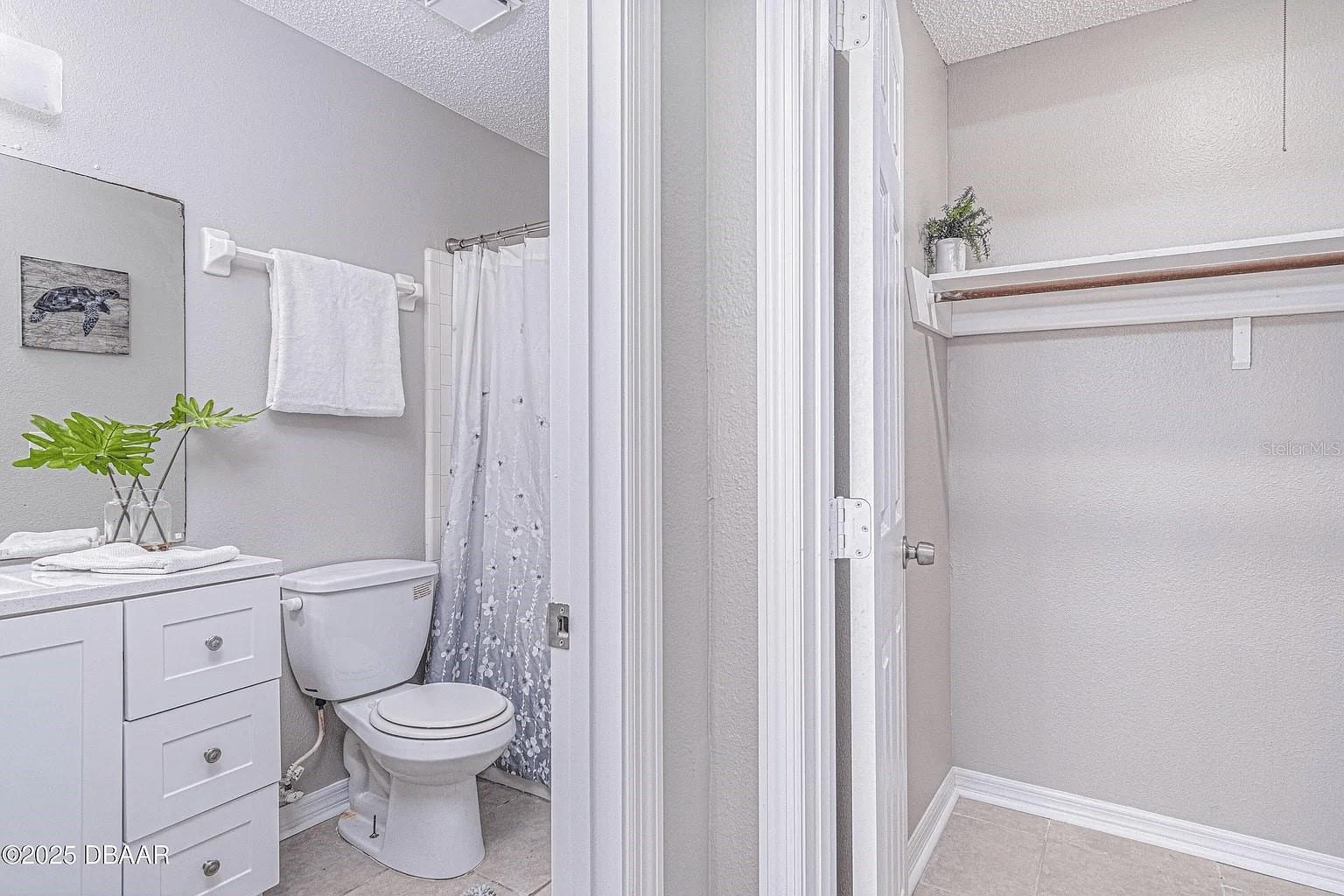 Image 15 of 19 For 1600 Big Tree Road H4