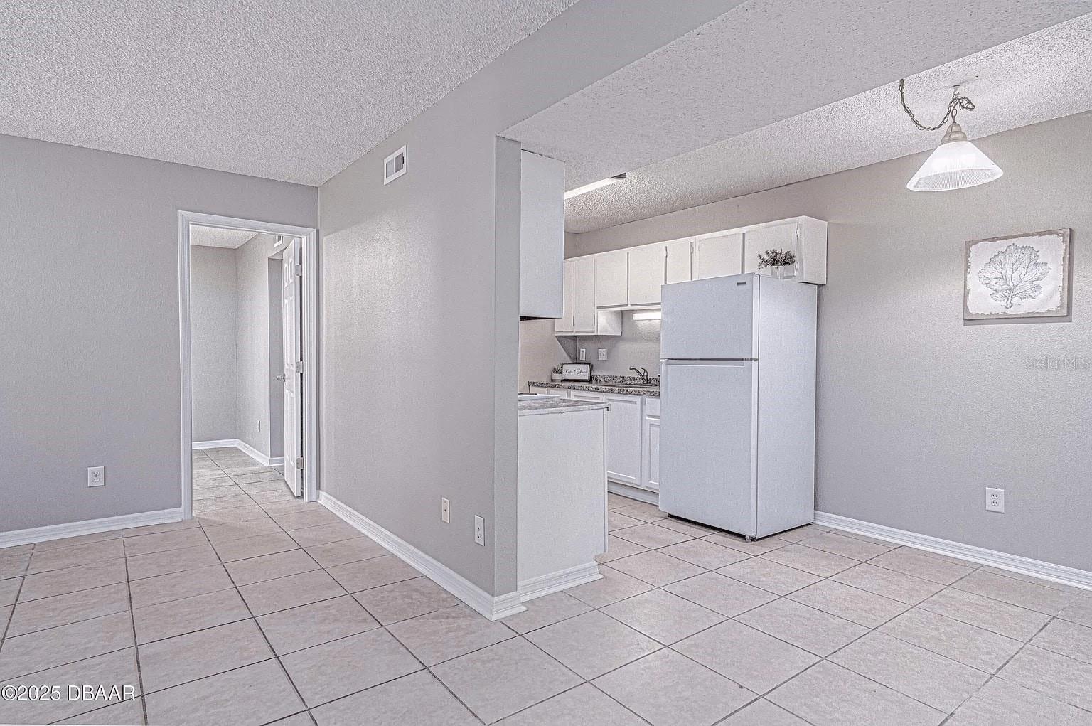 Image 7 of 19 For 1600 Big Tree Road H4