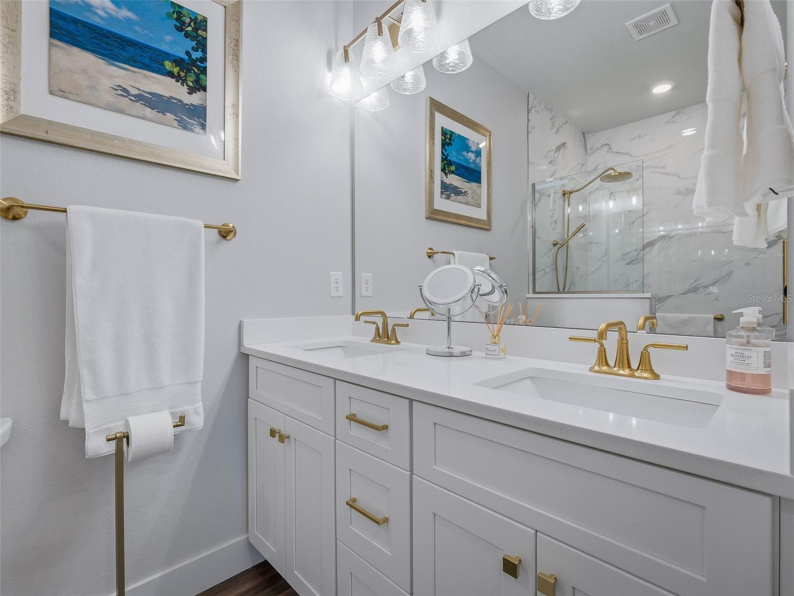 Image 25 of 77 For 3074 Isles Way