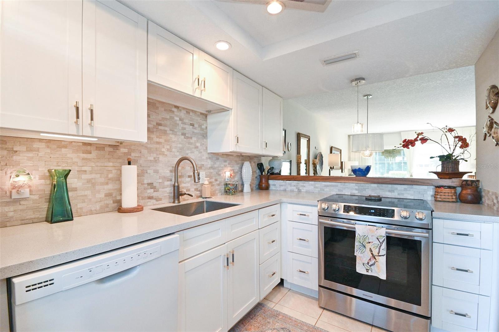 Image 6 of 35 For 325 Causeway  1020