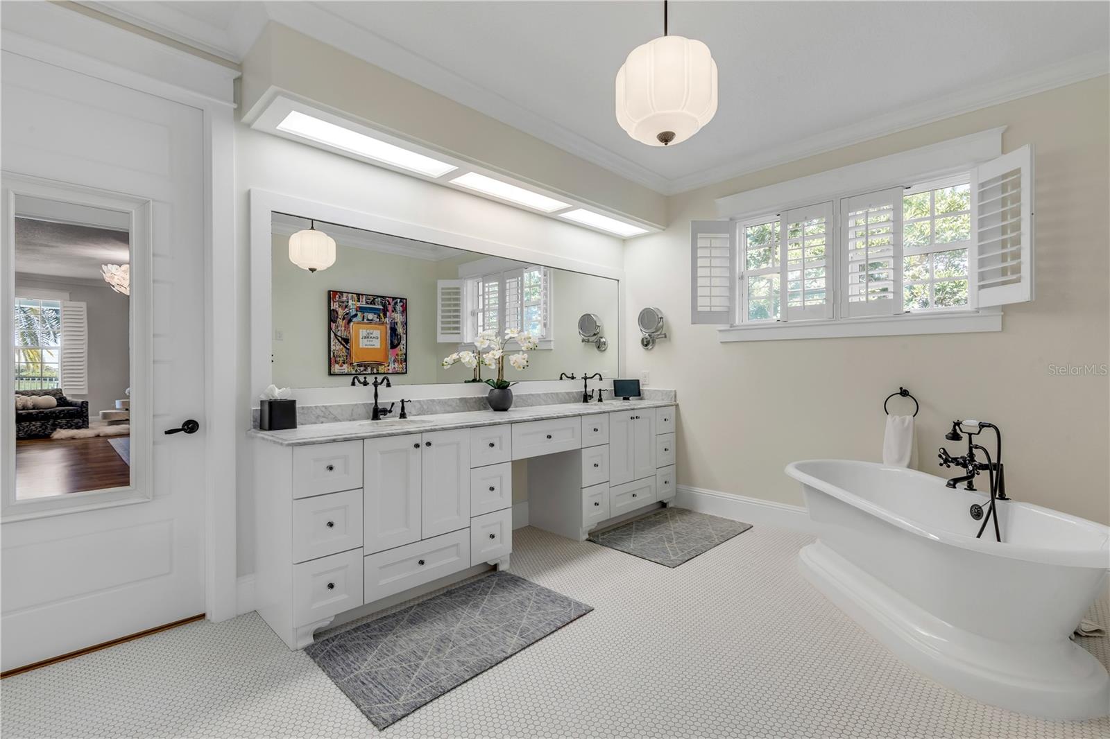 Image 54 of 95 For 1212 Riverside Drive