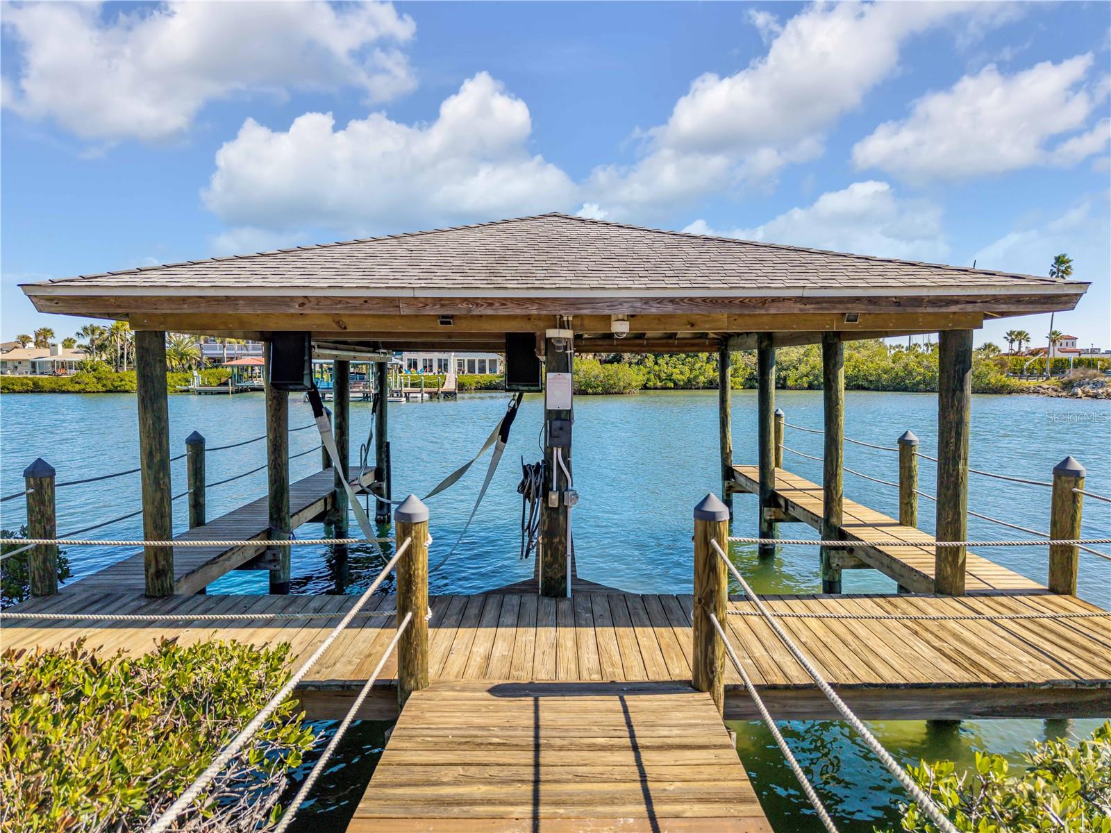 Image 7 of 95 For 1212 Riverside Drive