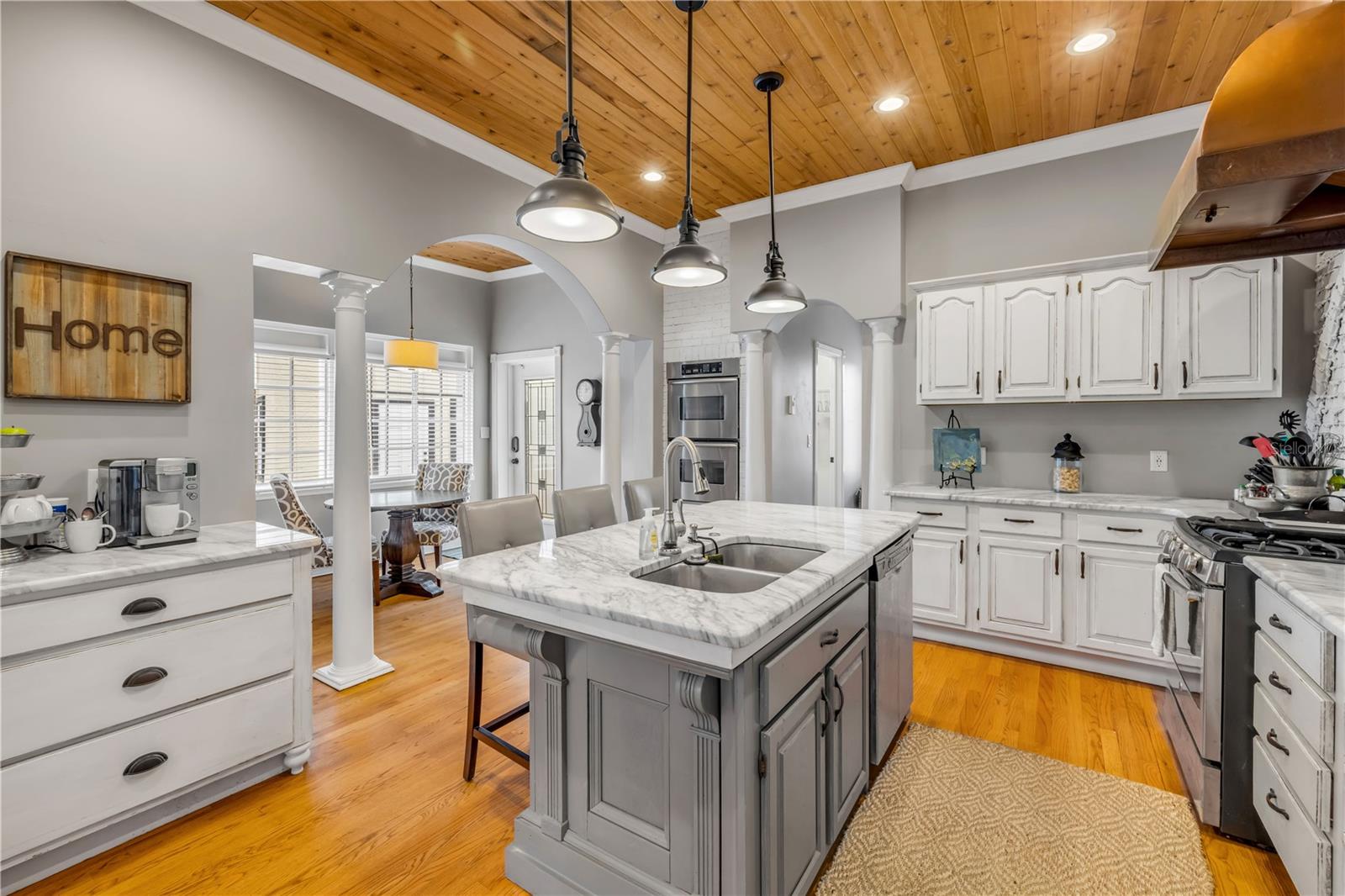 Image 26 of 97 For 319 Wisteria Road