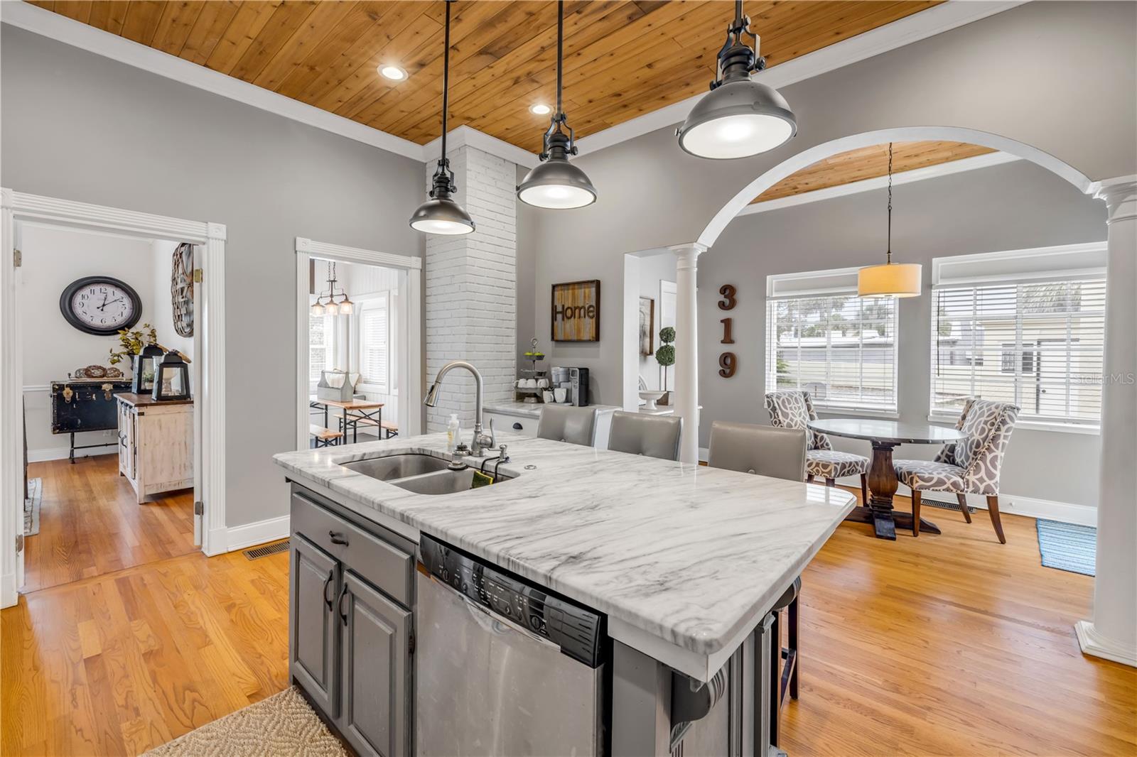 Image 32 of 97 For 319 Wisteria Road