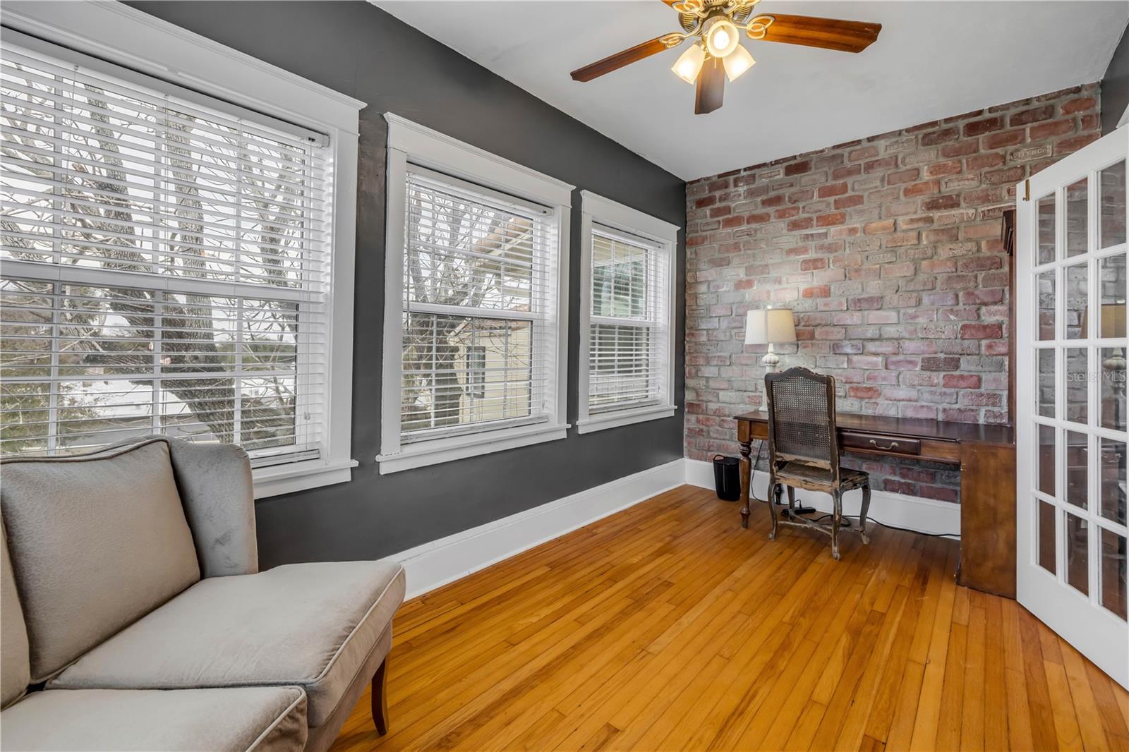 Image 47 of 97 For 319 Wisteria Road