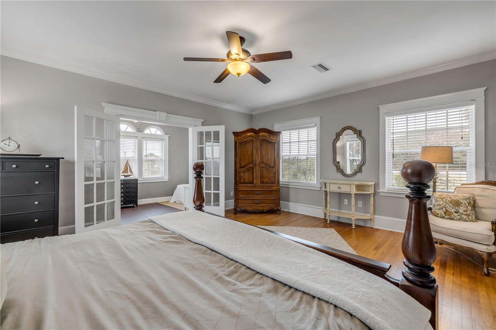 Image 53 of 97 For 319 Wisteria Road