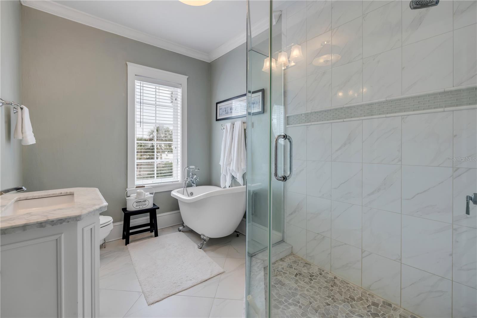 Image 61 of 97 For 319 Wisteria Road