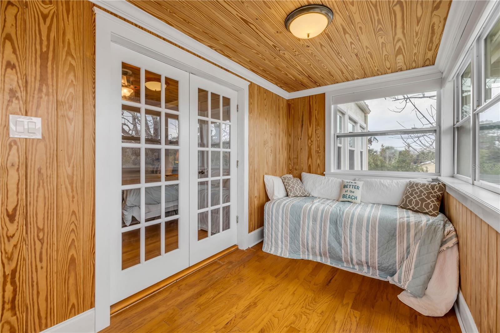 Image 64 of 97 For 319 Wisteria Road