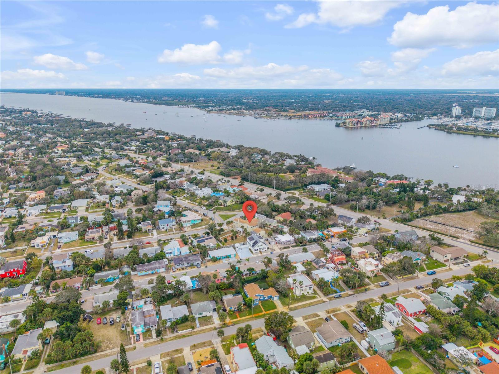 Image 70 of 97 For 319 Wisteria Road