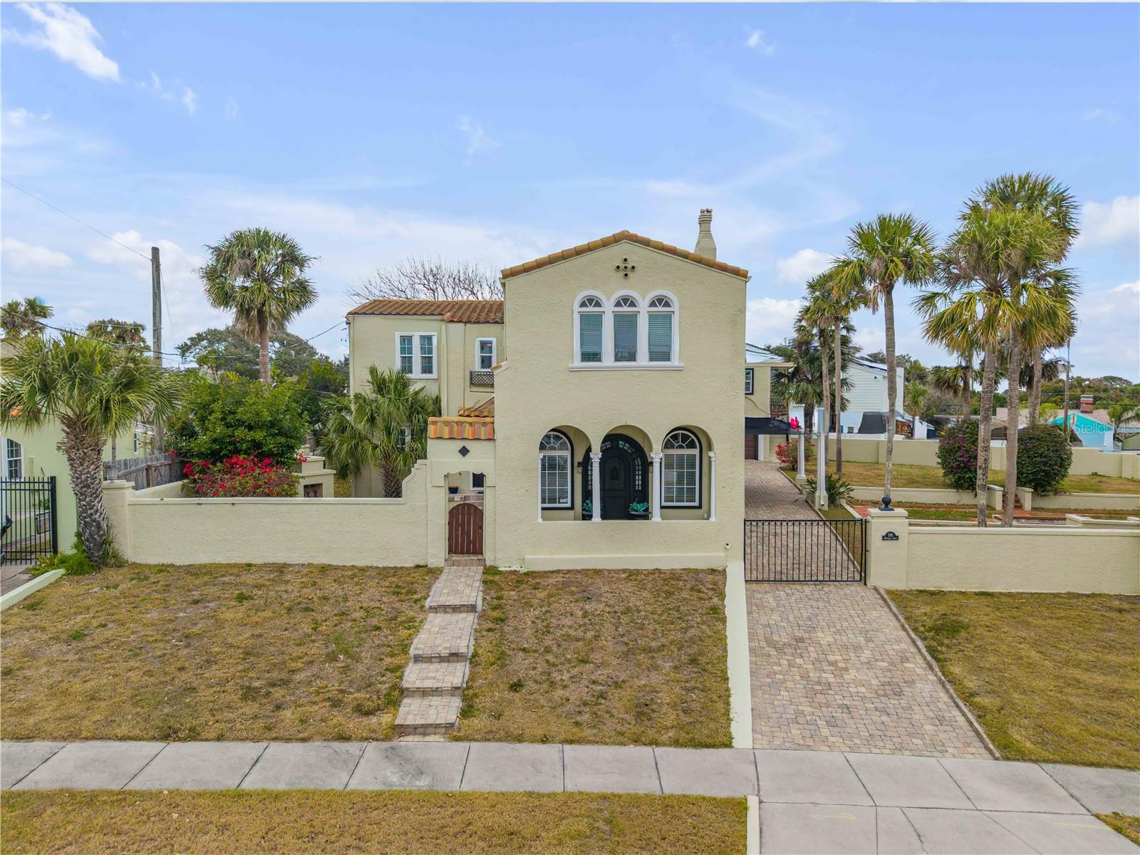 Image 71 of 97 For 319 Wisteria Road