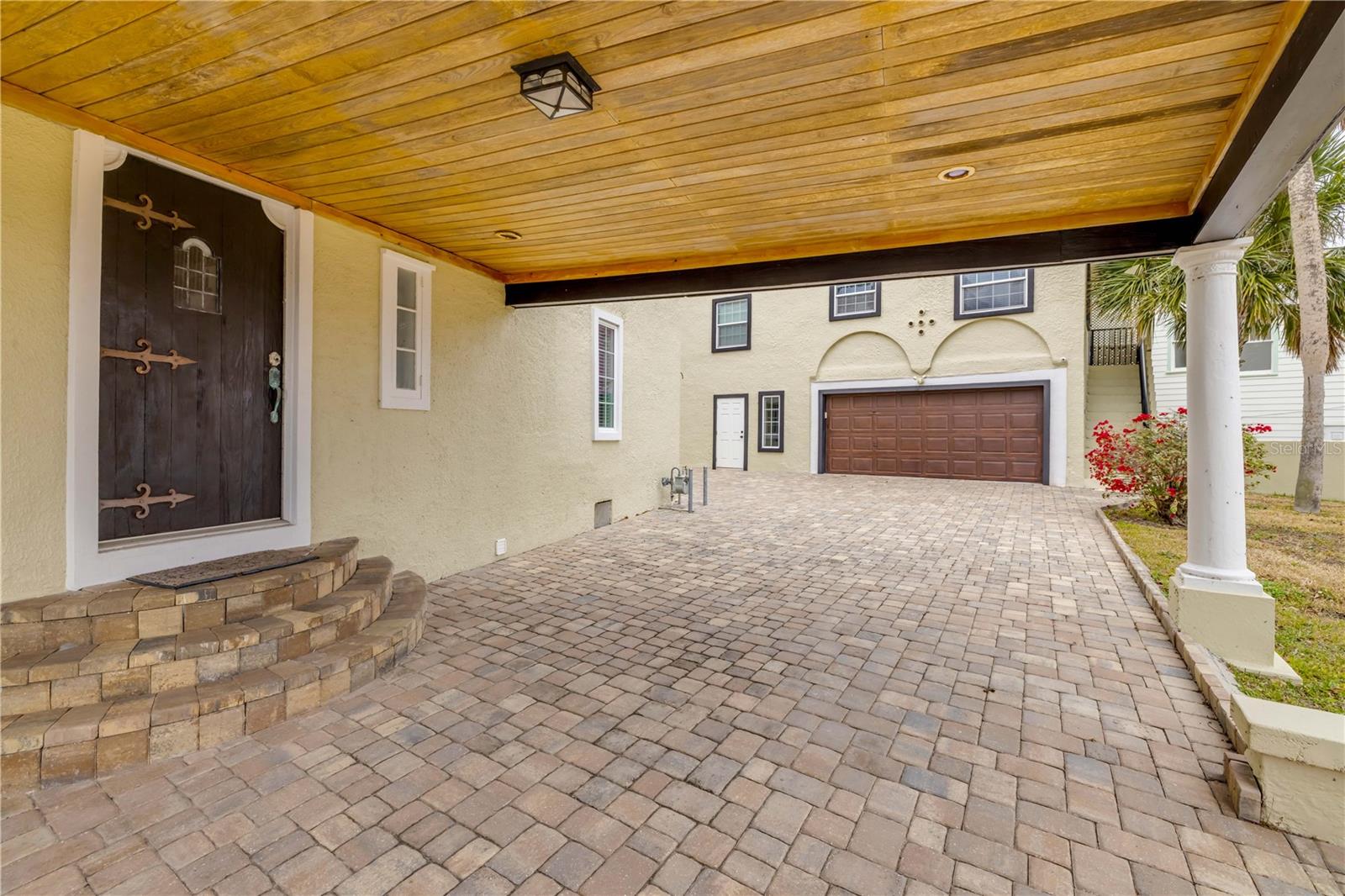 Image 74 of 97 For 319 Wisteria Road