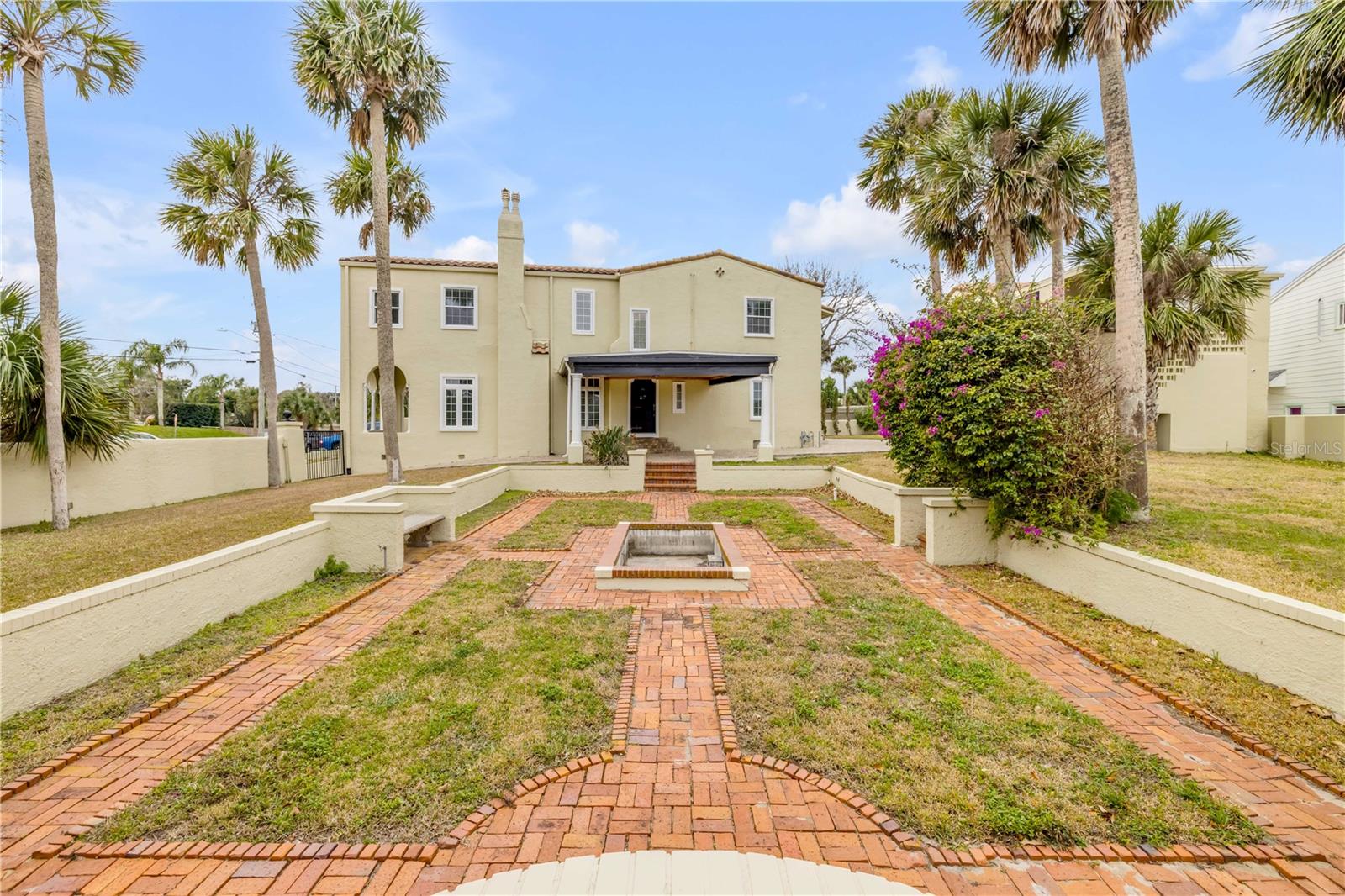 Image 77 of 97 For 319 Wisteria Road