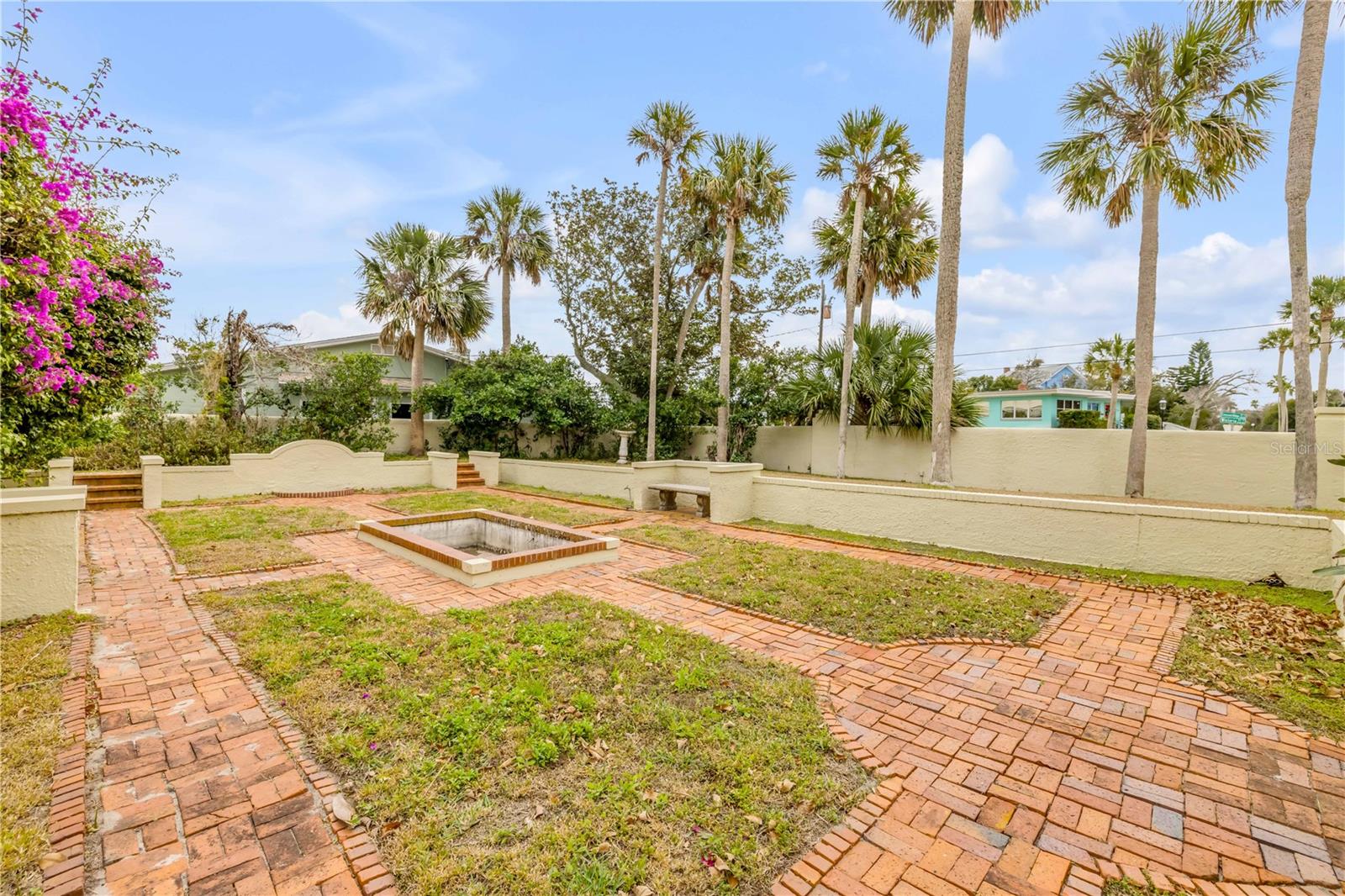 Image 79 of 97 For 319 Wisteria Road