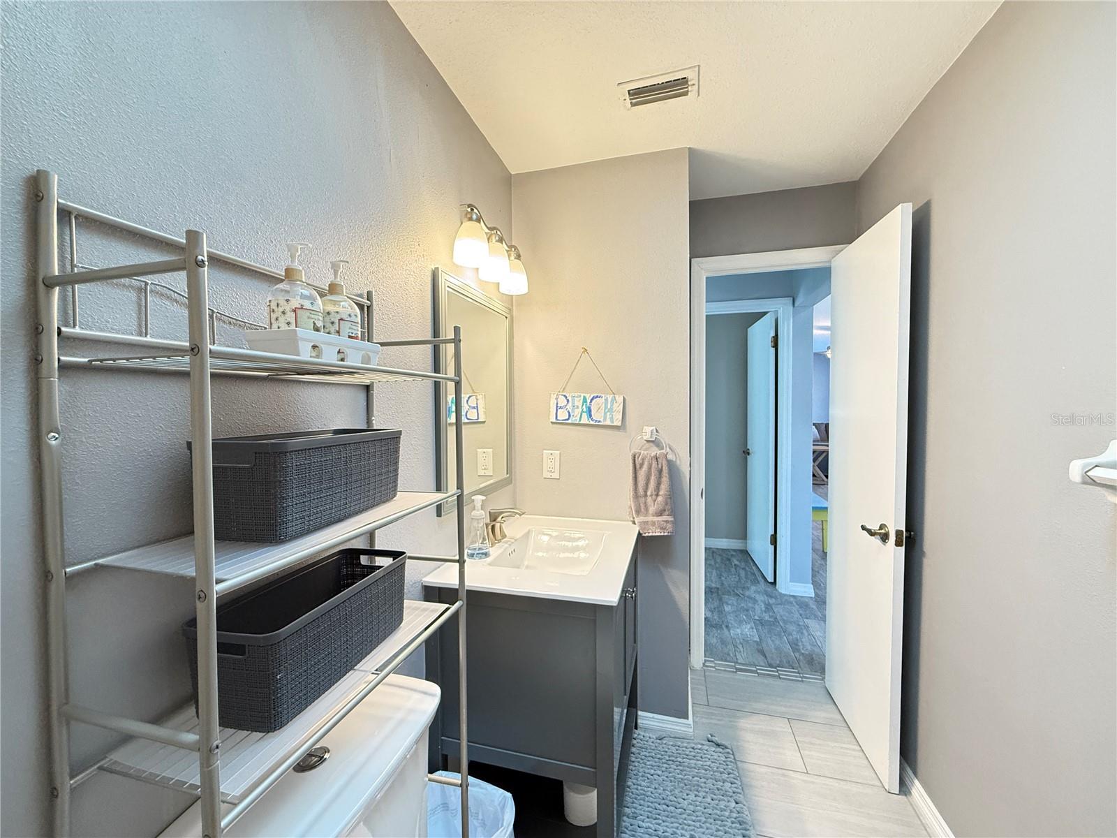 Image 16 of 25 For 828 23rd Avenue